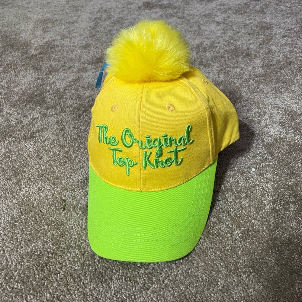 DISNEY TINKERBELL HAT NWT